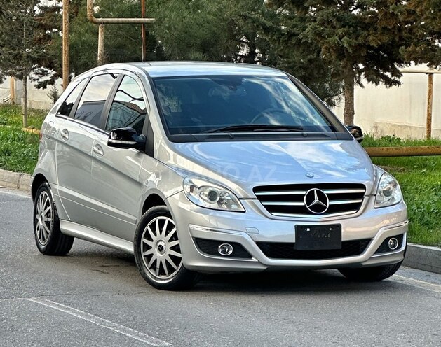 Mercedes B 170 2009, 90,000 km - 1.7 l - Bakı