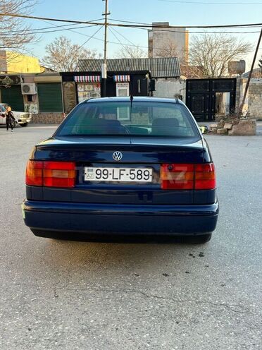 Volkswagen Passat 1996, 294,000 km - 2.0 l - Bakı