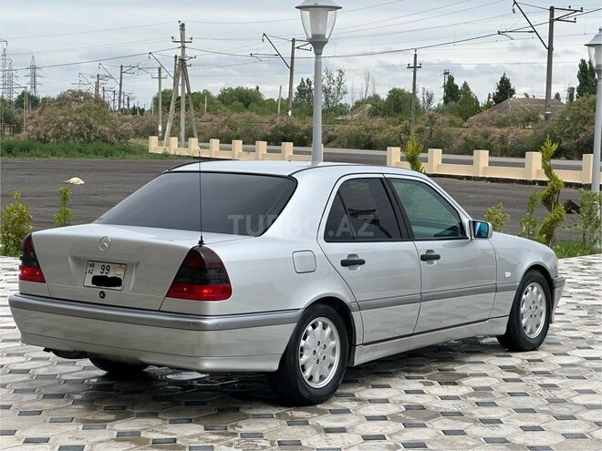 Mercedes C 200 1999, 260,777 km - 2.0 l - Saatlı