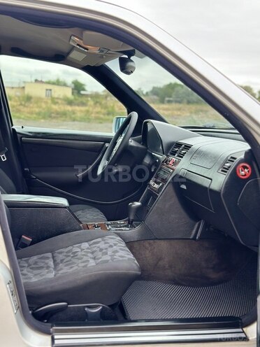 Mercedes C 200 1999, 260,777 km - 2.0 l - Saatlı