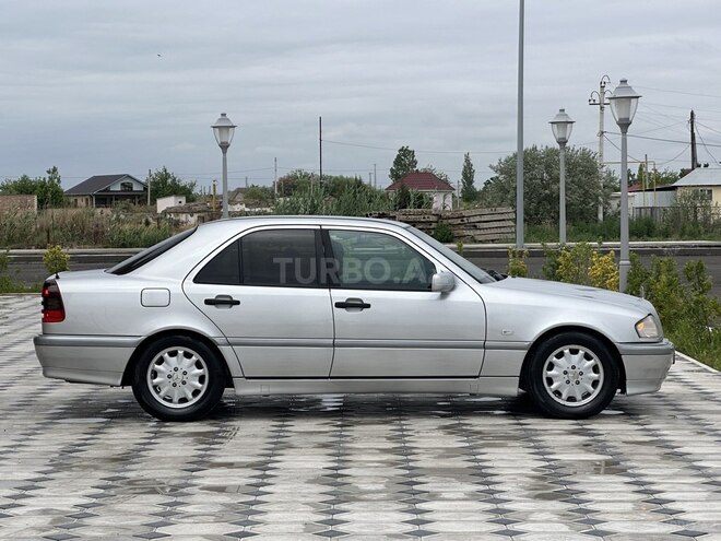 Mercedes C 200 1999, 260,777 km - 2.0 l - Saatlı