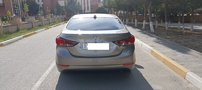 Hyundai Elantra 2015, 100,000 km - 1.8 l - Sumqayıt