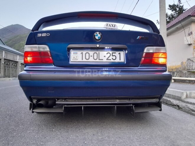 BMW 320 1992, 302,000 km - 2.0 l - Qax