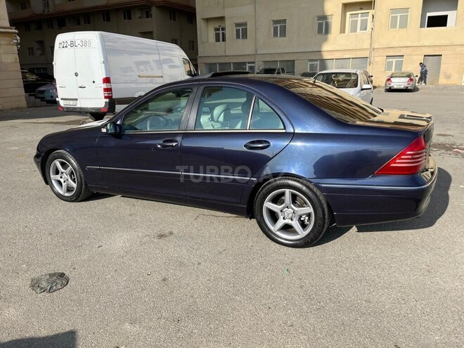 Mercedes C 200