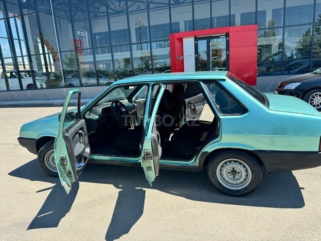 LADA (VAZ) 21099