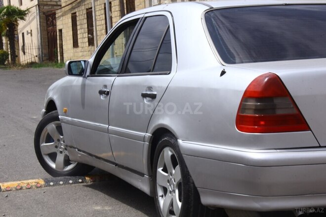 Mercedes C 200 1995, 456,000 km - 2.0 l - Gəncə