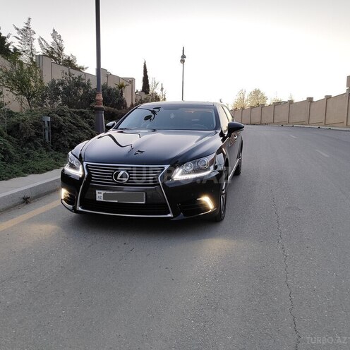 Lexus LS 460