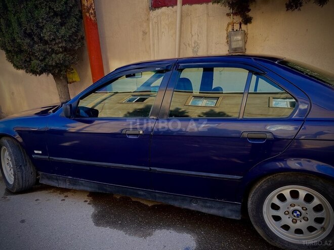 BMW 318 1991, 125,963 km - 1.8 l - Bakı