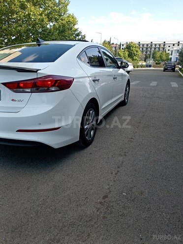 Hyundai Avante 2016, 157,500 km - 1.6 л - Gəncə