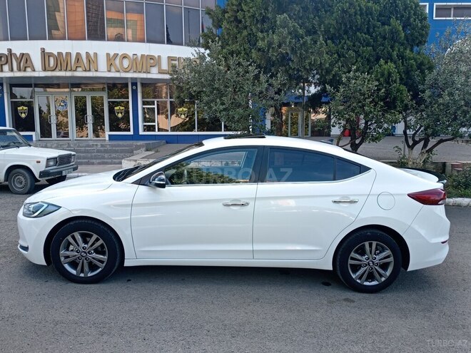 Hyundai Avante 2016, 157,500 km - 1.6 л - Gəncə