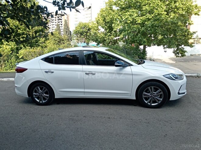 Hyundai Avante 2016, 157,500 km - 1.6 л - Gəncə
