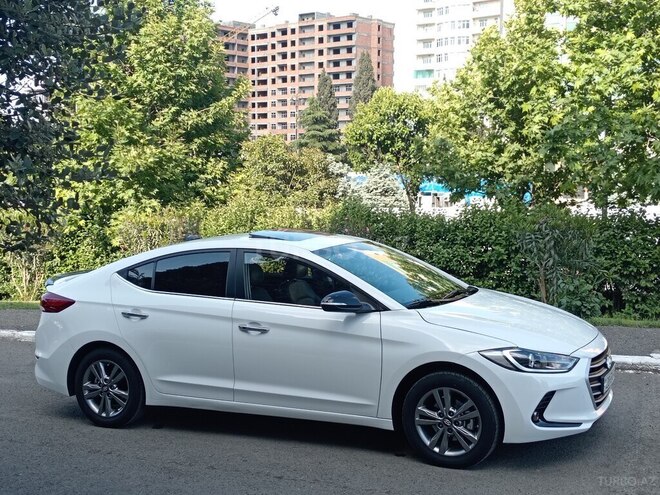 Hyundai Avante 2016, 157,500 km - 1.6 л - Gəncə