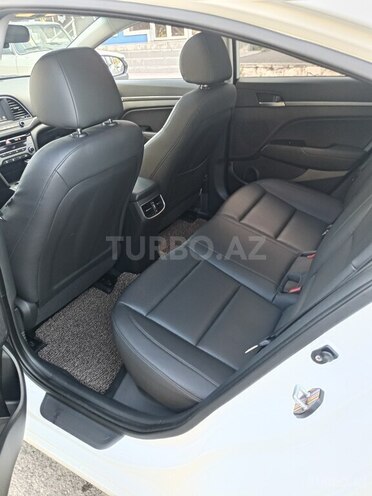 Hyundai Avante 2016, 157,500 km - 1.6 л - Gəncə