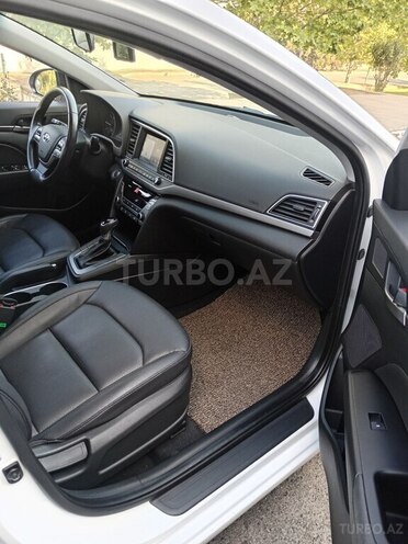 Hyundai Avante 2016, 157,500 km - 1.6 л - Gəncə