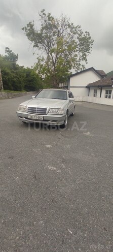 Mercedes C 180