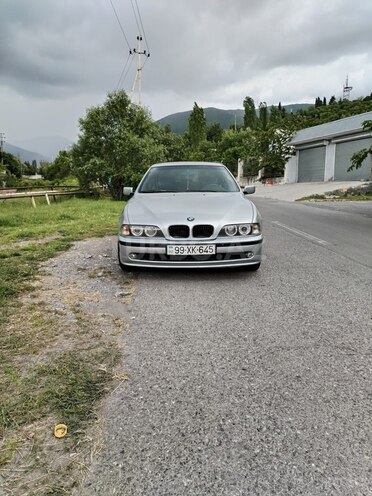 BMW 523