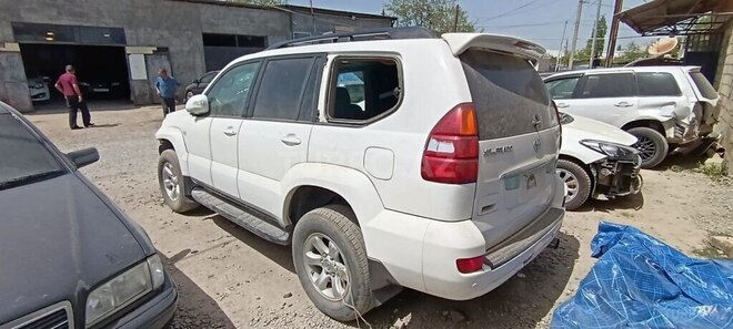 Toyota Land Cruiser Prado 2008, 250,000 km - 2.7 l - Quba
