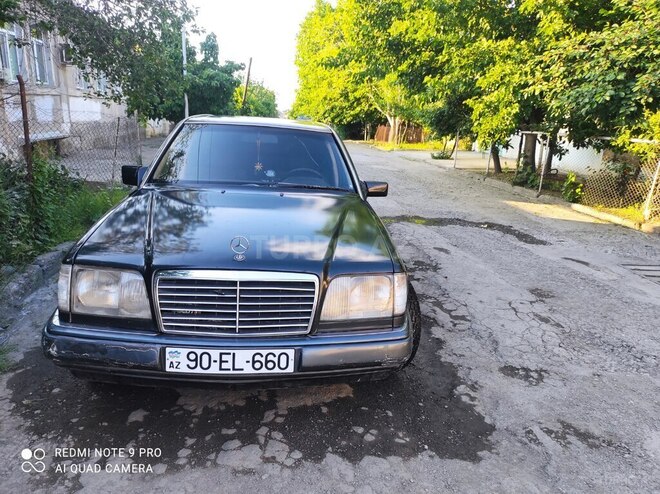 Mercedes E 220 1994, 350,000 km - 2.2 л - Gəncə