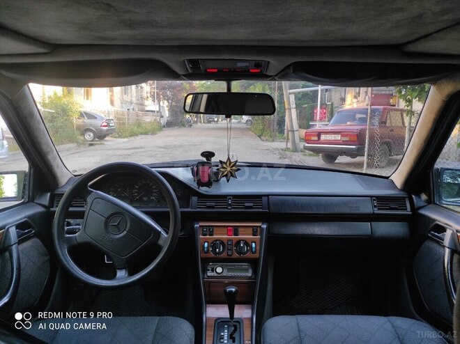 Mercedes E 220 1994, 350,000 km - 2.2 л - Gəncə