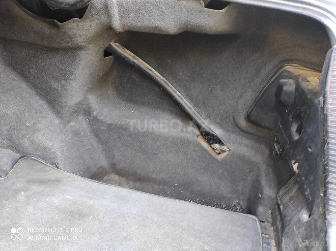 Mercedes E 220 1994, 350,000 km - 2.2 л - Gəncə
