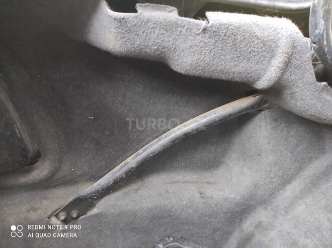 Mercedes E 220 1994, 350,000 km - 2.2 л - Gəncə