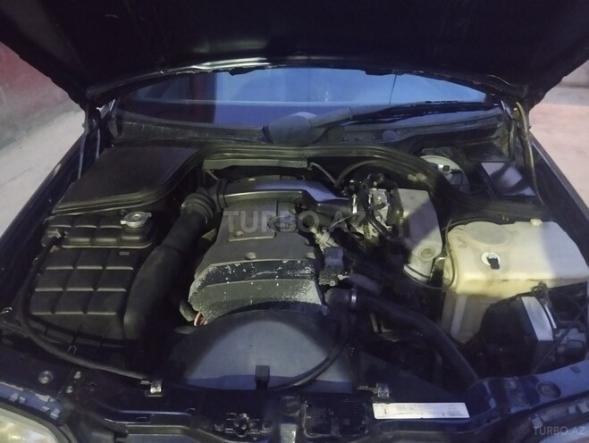 Mercedes C 180 1996, 258,480 km - 1.8 л - Bakı