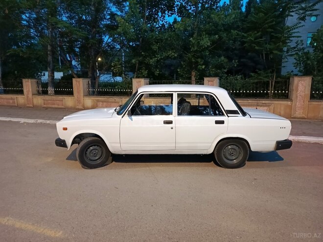 LADA (VAZ) 2107