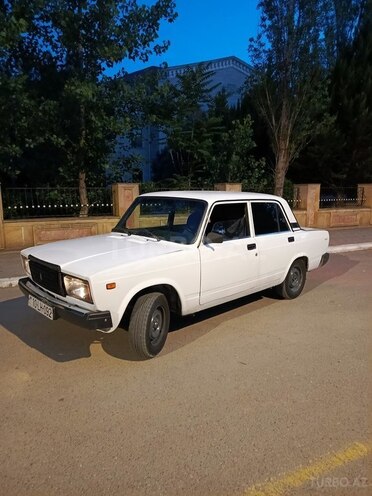 LADA (VAZ) 2107