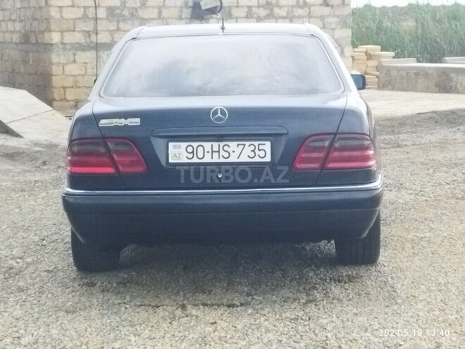 Mercedes E 240 1999, 500,142 km - 2.4 l - Biləsuvar