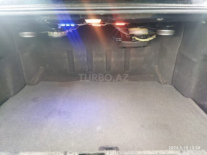 Mercedes E 240 1999, 500,142 km - 2.4 l - Biləsuvar