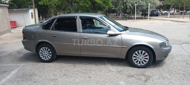 Opel Vectra 1997, 368,000 km - 1.6 l - Sumqayıt