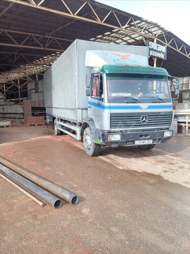 Mercedes  1998, 232,235 km - 4.3 l - Şamaxı
