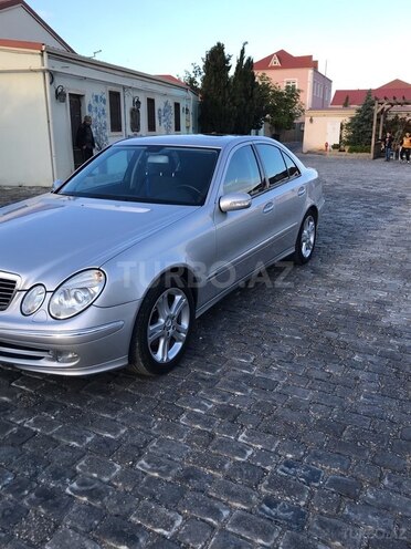 Mercedes E 240 2002, 230,000 km - 2.4 л - Bakı