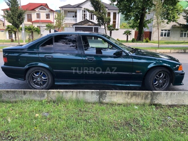 BMW 318 1994, 277,520 km - 1.8 l - Zaqatala