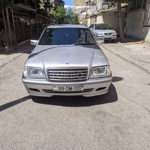 Mercedes C 220 2000, 364,000 km - 2.2 l - Kürdəmir