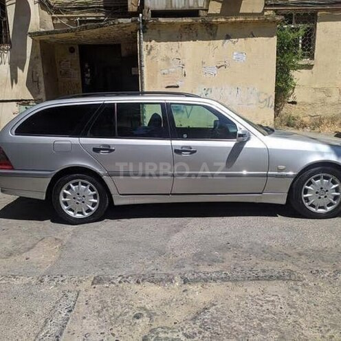 Mercedes C 220 2000, 364,000 km - 2.2 l - Kürdəmir