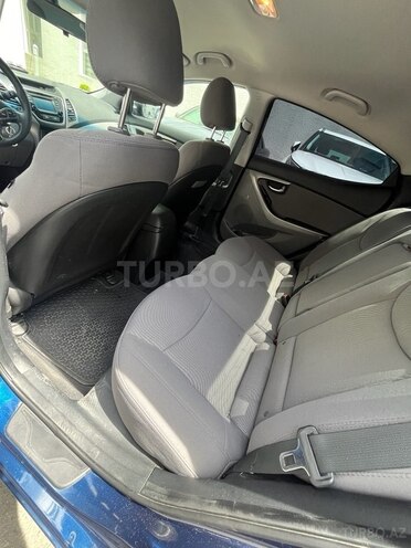 Hyundai Elantra 2015, 124,000 km - 1.8 l - Bakı