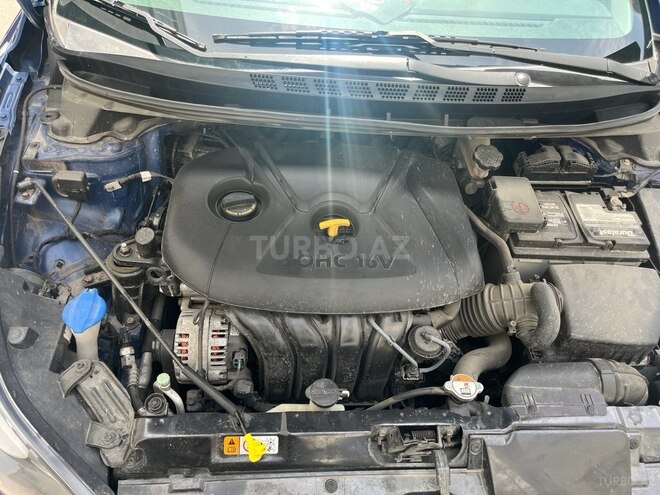 Hyundai Elantra 2015, 124,000 km - 1.8 l - Bakı