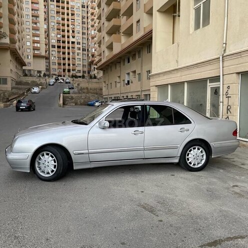 Mercedes E 270 2000, 296,590 km - 2.7 l - Bakı