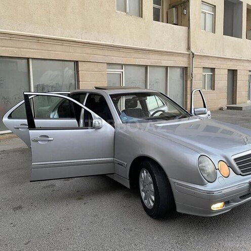 Mercedes E 270 2000, 296,590 km - 2.7 l - Bakı