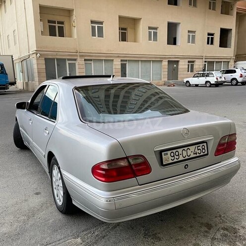 Mercedes E 270 2000, 296,590 km - 2.7 l - Bakı