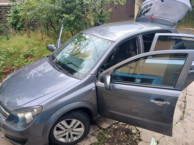 Opel Astra 2006, 337,000 km - 1.4 l - Lənkəran