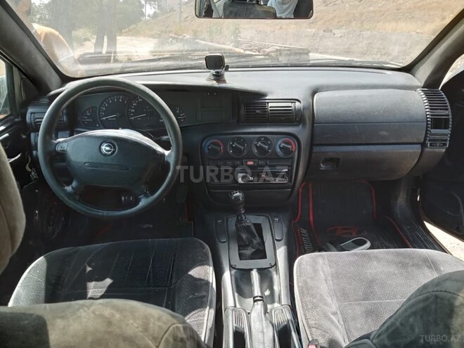 Opel Omega 1994, 388,055 km - 2.0 l - Bakı
