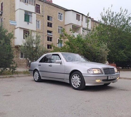 Mercedes C 200 1997, 398,741 km - 2.0 l - Naftalan