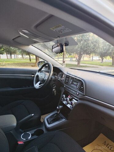 Hyundai Elantra 2018, 30,000 km - 1.6 l - Bakı
