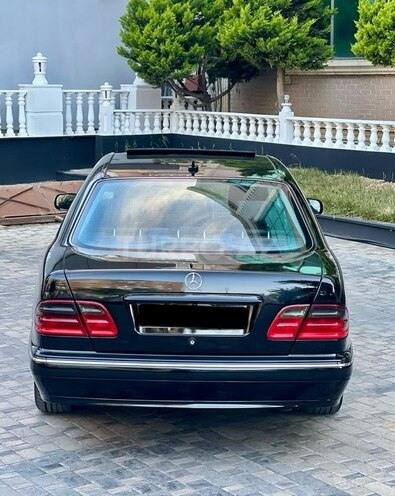 Mercedes E 220 d 2000, 325,000 km - 2.2 л - Bakı