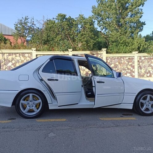 Mercedes C 230 1998, 287,000 km - 2.3 л - Qəbələ