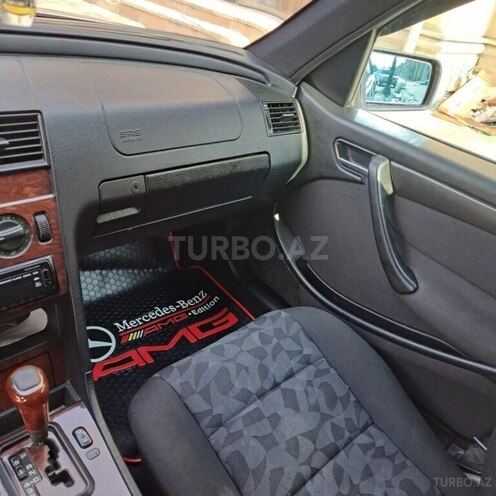 Mercedes C 220 d 1999, 362,000 km - 2.2 л - Naftalan