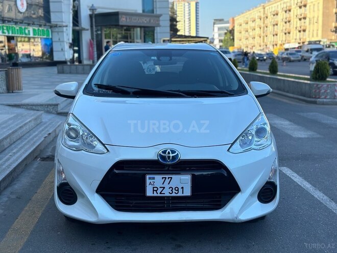Toyota Prius C 2017, 78,000 km - 1.5 l - Bakı
