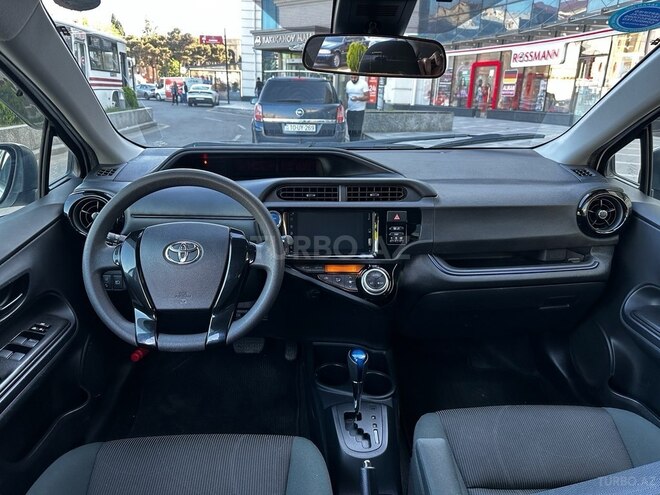 Toyota Prius C 2017, 78,000 km - 1.5 l - Bakı